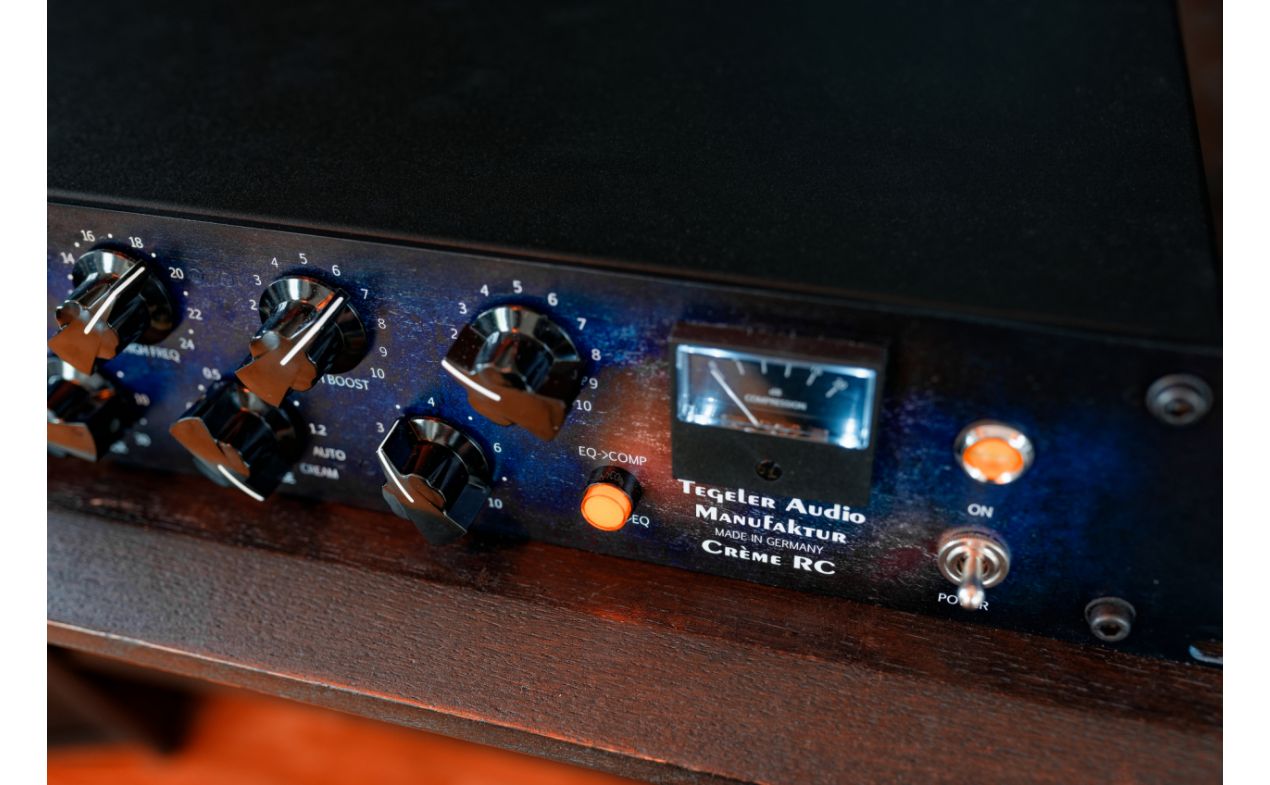 Tegeler Audio -Crème RC - Remote Controllable Bus Compressor and Mastering Equalizer